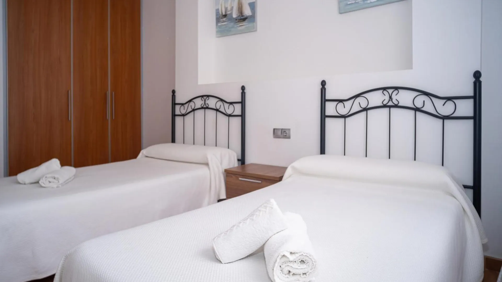 Apartamentos Tranquilos Conil Facil Aparcamiento Conil De La Frontera Apartment