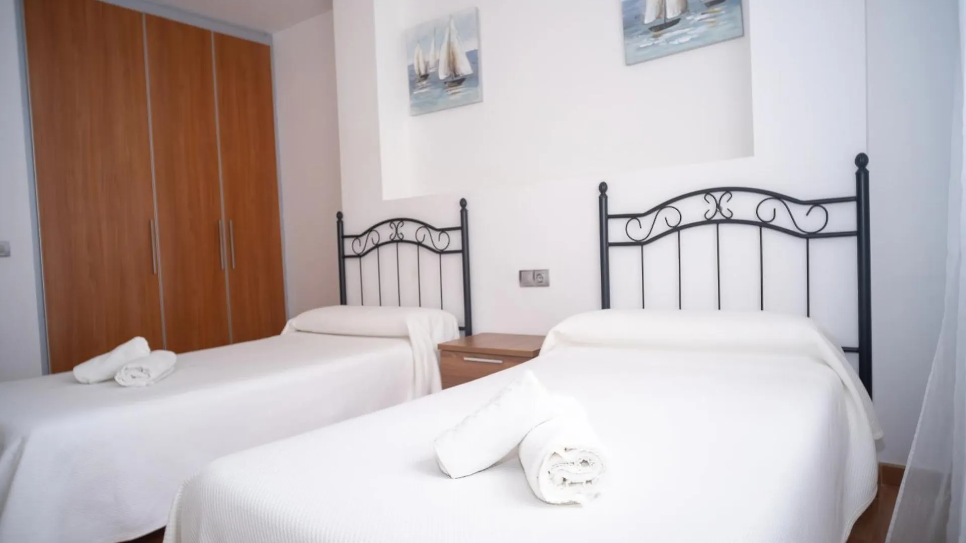 Apartamentos Tranquilos Conil Facil Aparcamiento Conil De La Frontera Spain