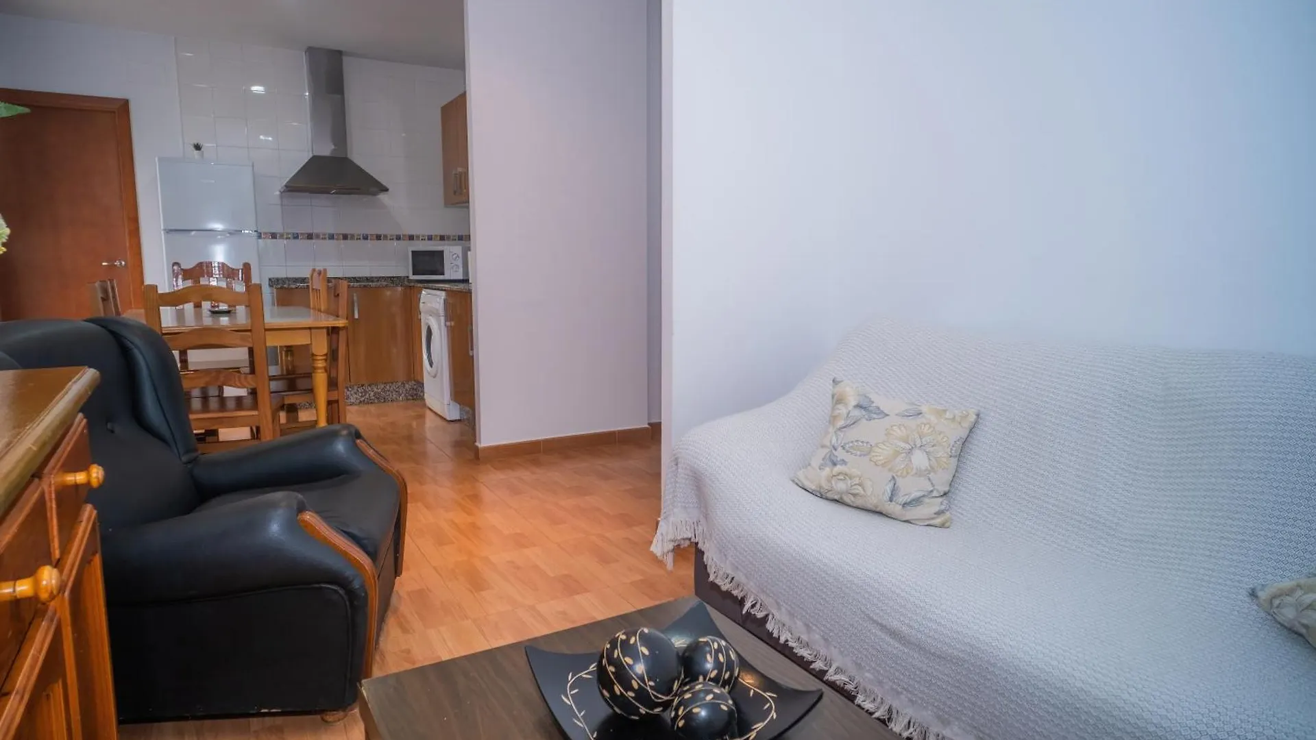Apartamentos Tranquilos Conil Facil Aparcamiento Conil De La Frontera Apartment