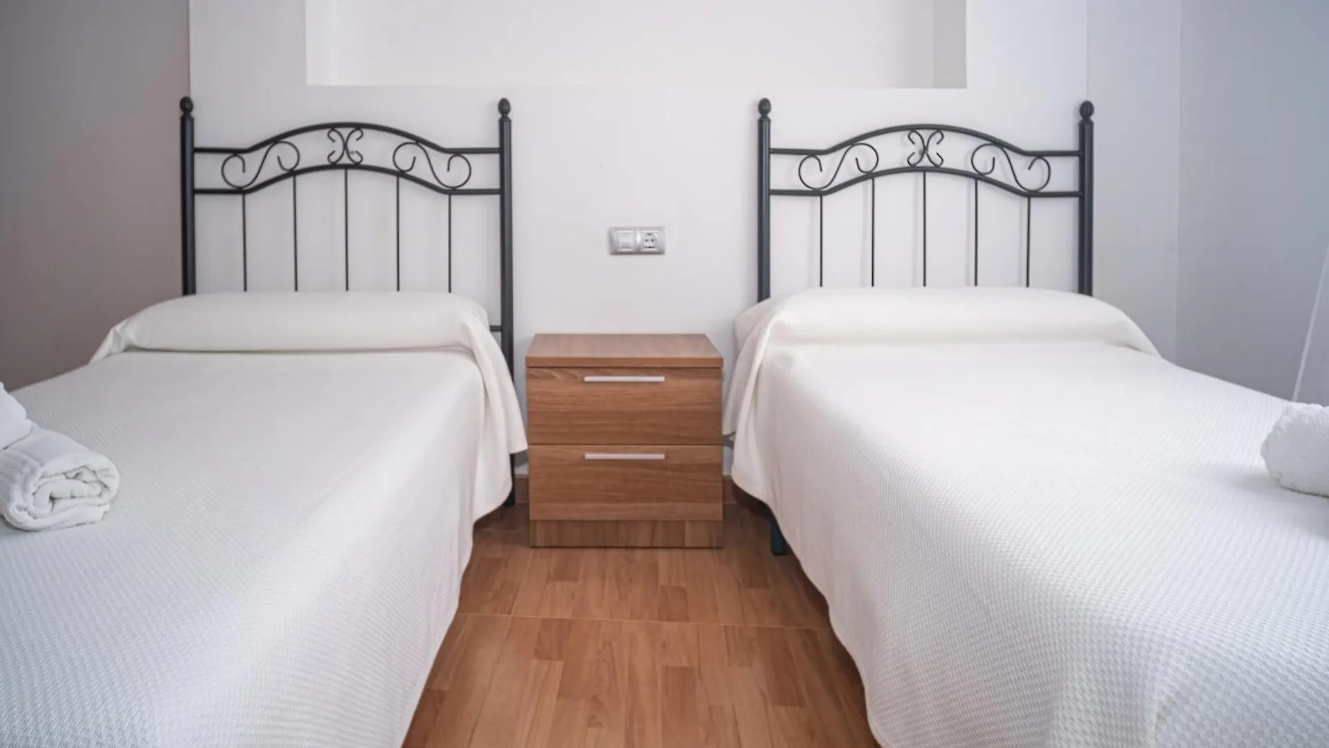 Apartment Apartamentos Tranquilos Conil Facil Aparcamiento Conil De La Frontera Spain
